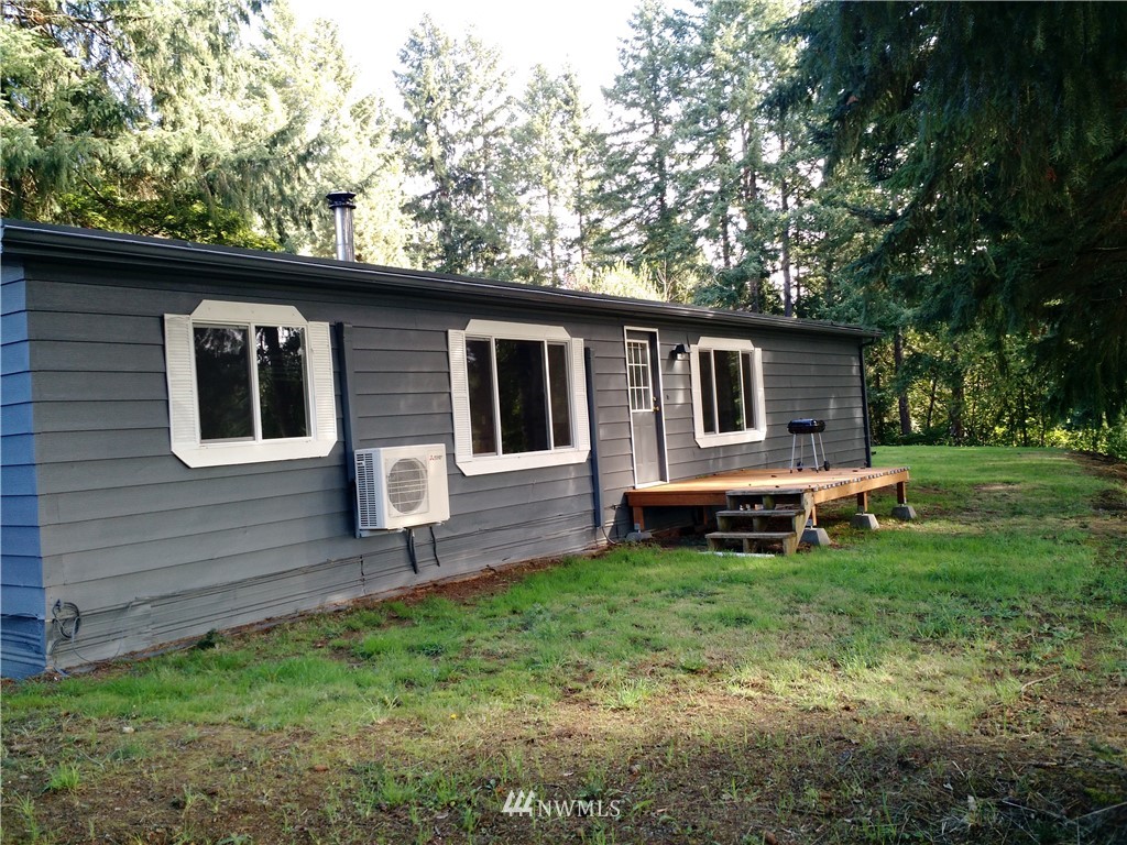 150 Nix Road Chehalis, WA 98532 - Photo 5 of 13 a view of a backyard with a garden