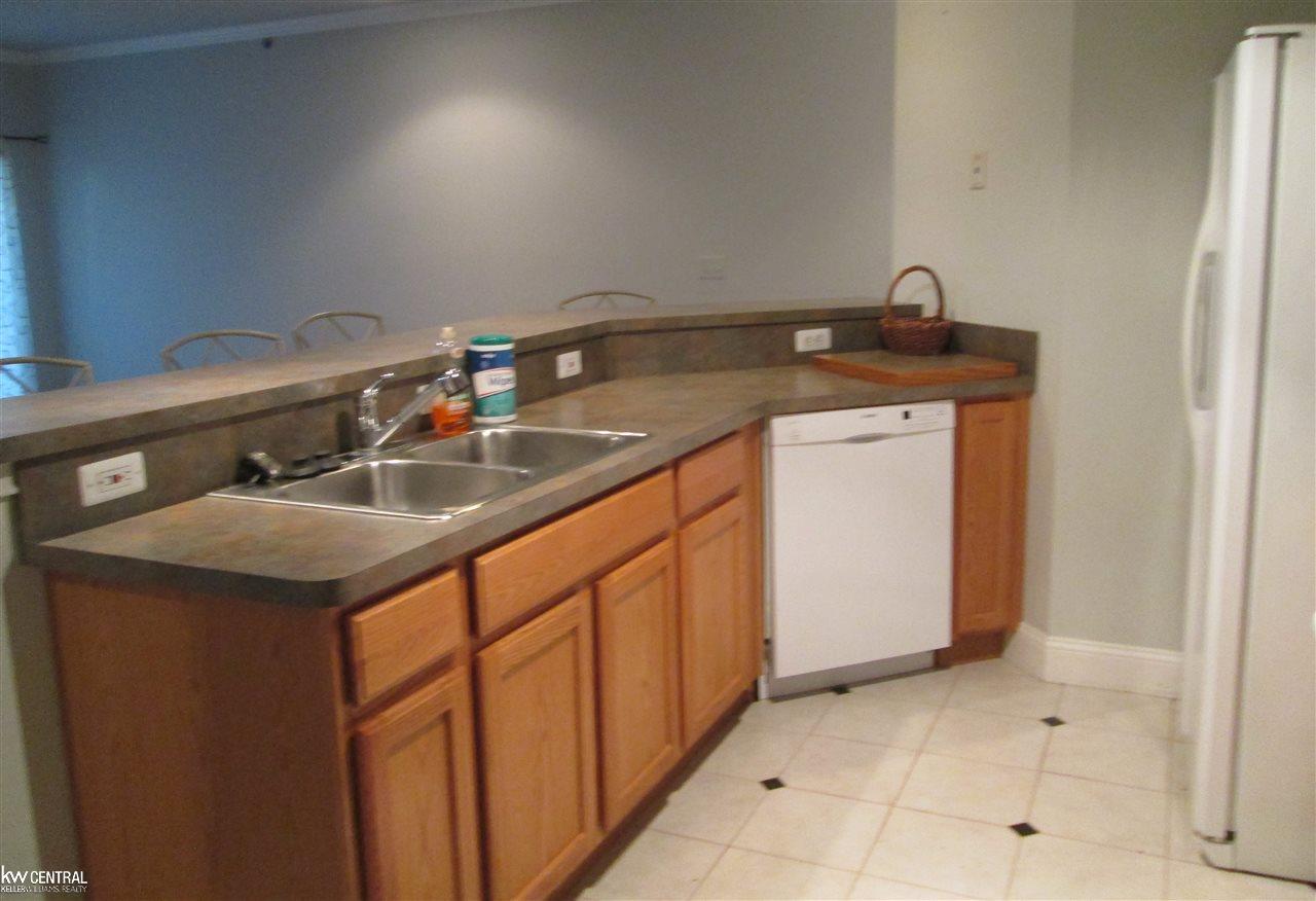 39204 Hayes Road Clinton Township, MI 48038 - Photo 19 of 43 50039091-20.JPG