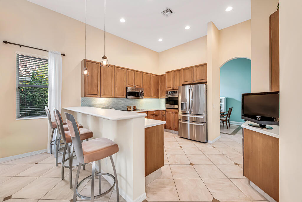 9611 Ravello Street Lake Worth, FL 33467 - Photo 12 of 62 21