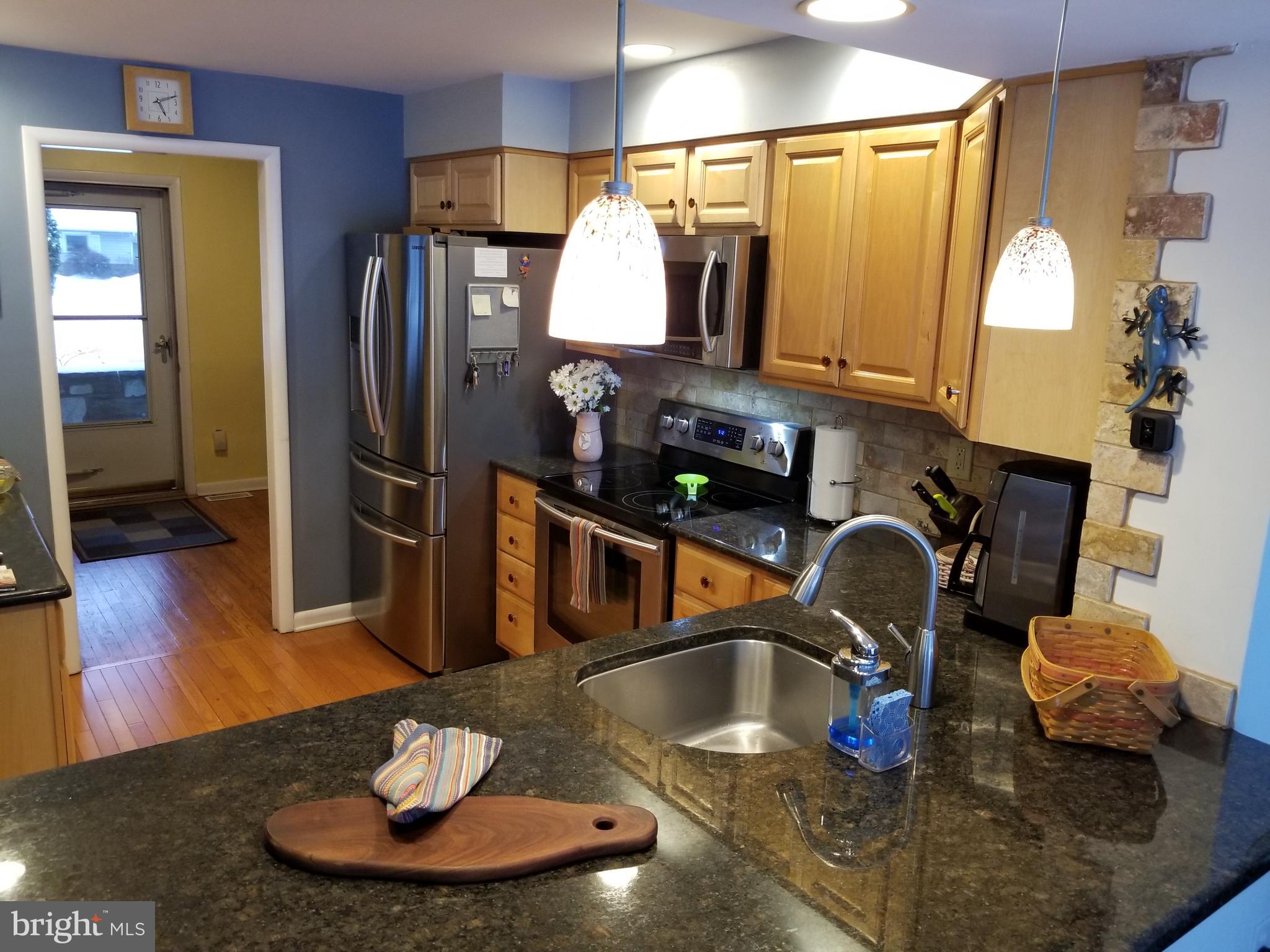 34 Mallard Road Southampton, PA 18966 - Photo 2 of 27 Kitchen