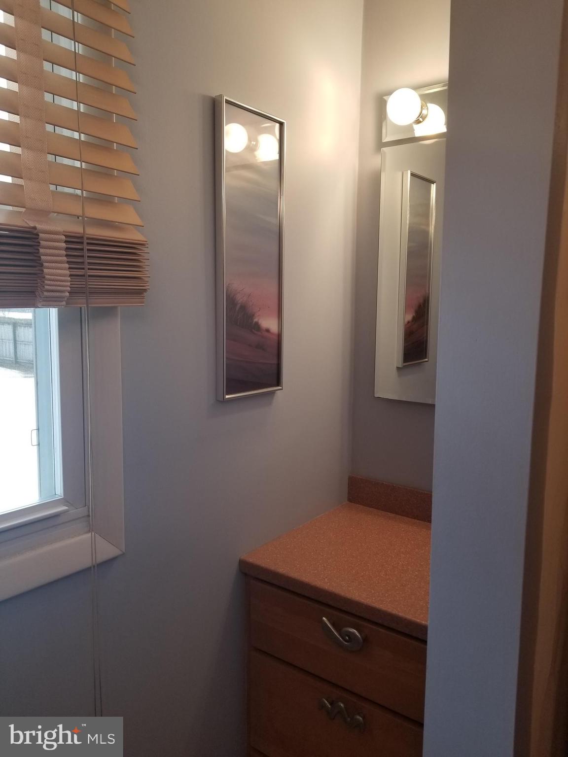 34 Mallard Road Southampton, PA 18966 - Photo 19 of 27 1st Floor Bathroom