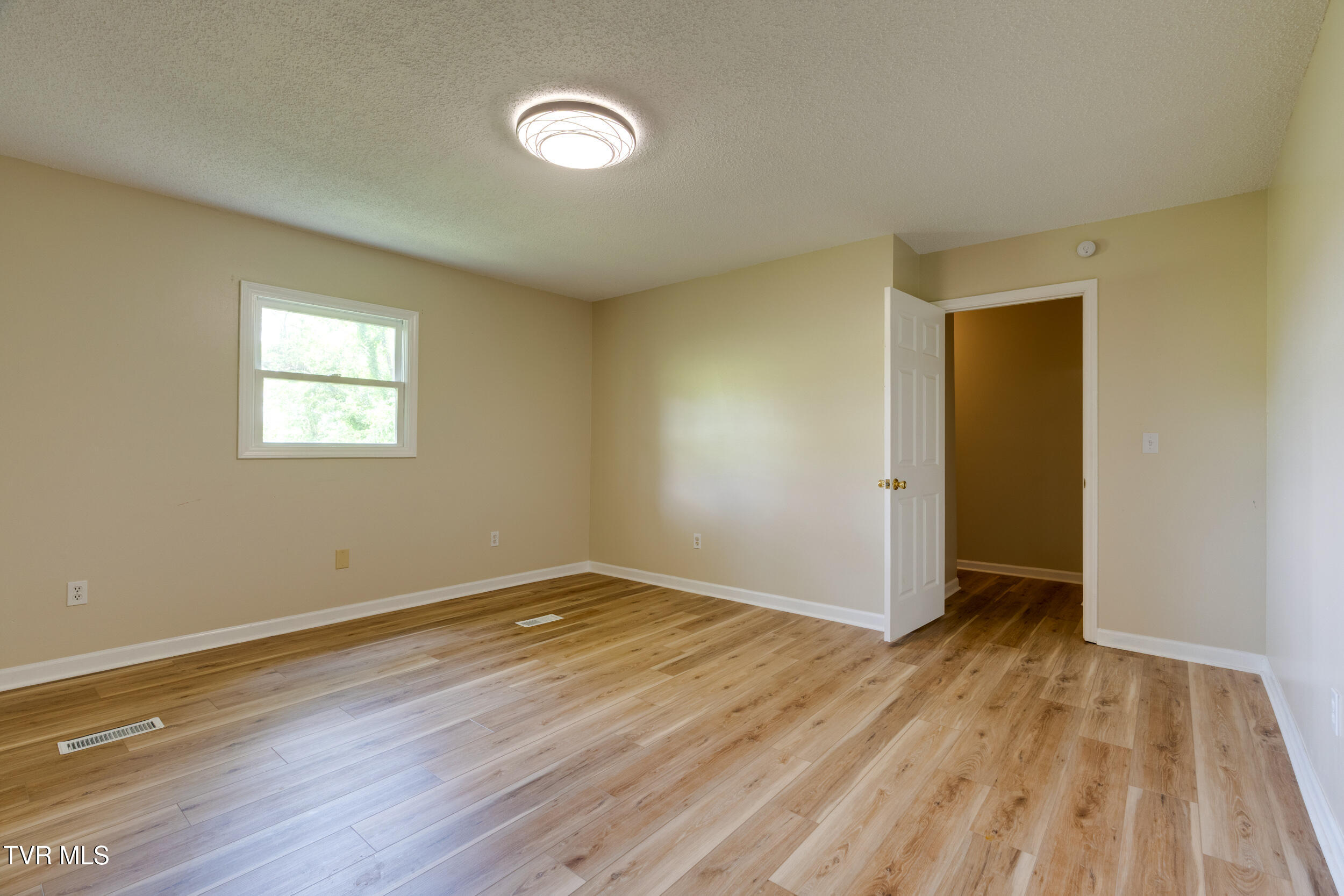 208 Buffalo Road Bluff City, TN 37618 - Photo 32 of 90 033