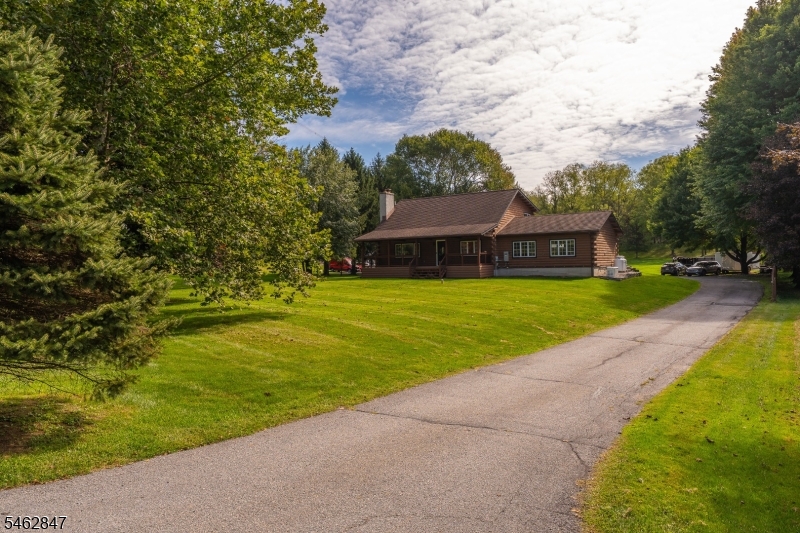 912 Potters Road Newton, NJ 07860 - Photo 2 of 26 Gallery Image 2