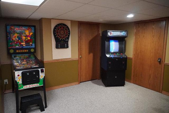 265 Grandin Road Morris, IL 60450 - Photo 19 of 29 an empty room with windows and cabinet