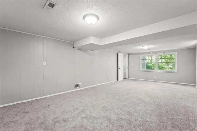 $205,000 | 3801 Northeast Antioch Road, Kansas City, MO 64117