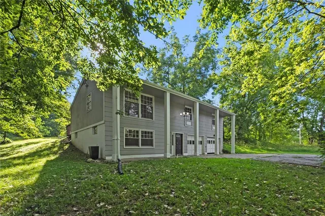 $205,000 | 3801 Northeast Antioch Road, Kansas City, MO 64117