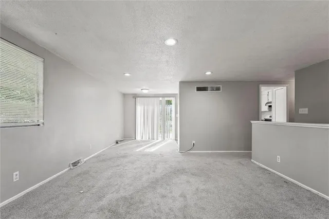 $205,000 | 3801 Northeast Antioch Road, Kansas City, MO 64117