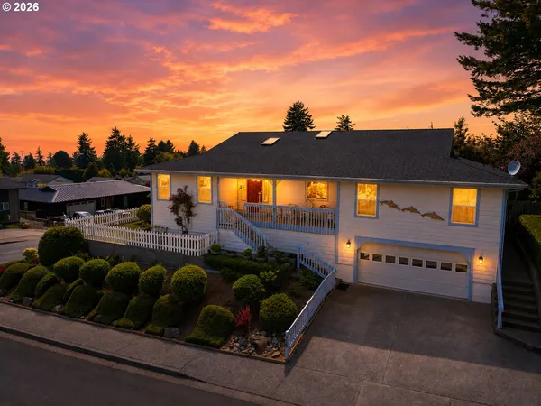 $749,900 | 815 Crestwood Place, Brookings, OR 97415