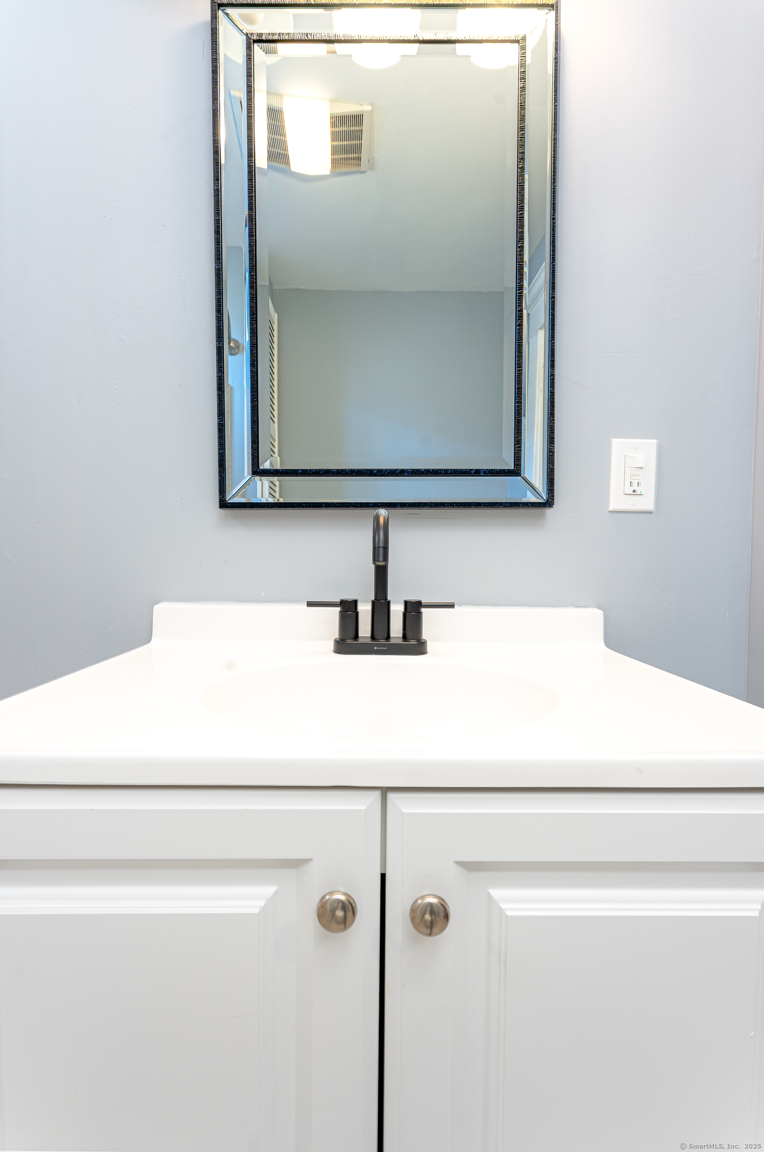 100 Ridgefield Avenue Waterbury, CT 06705 - Photo 25 of 35 a close view of utility room