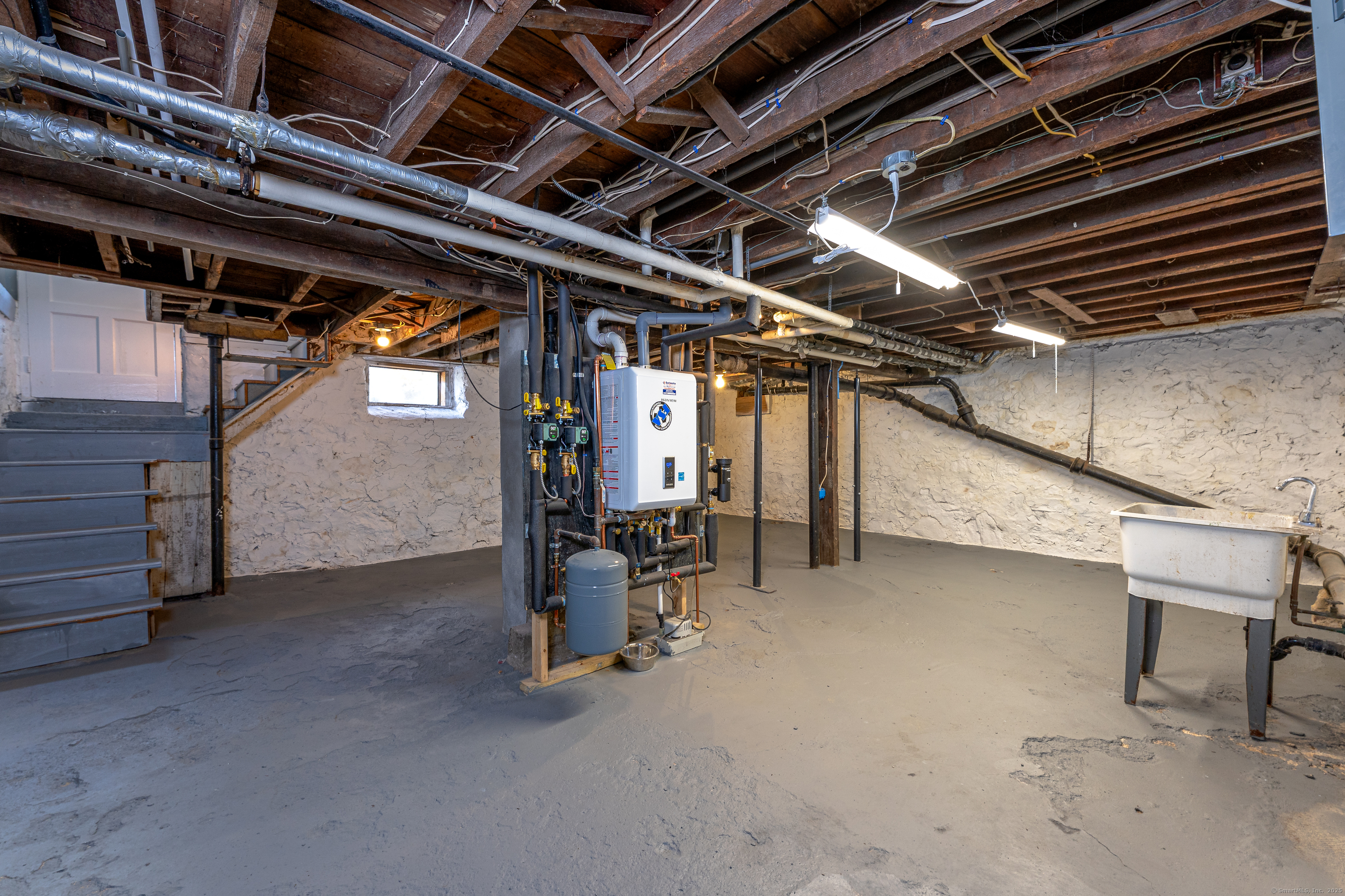 100 Ridgefield Avenue Waterbury, CT 06705 - Photo 28 of 35 a view of room with wooden ceiling