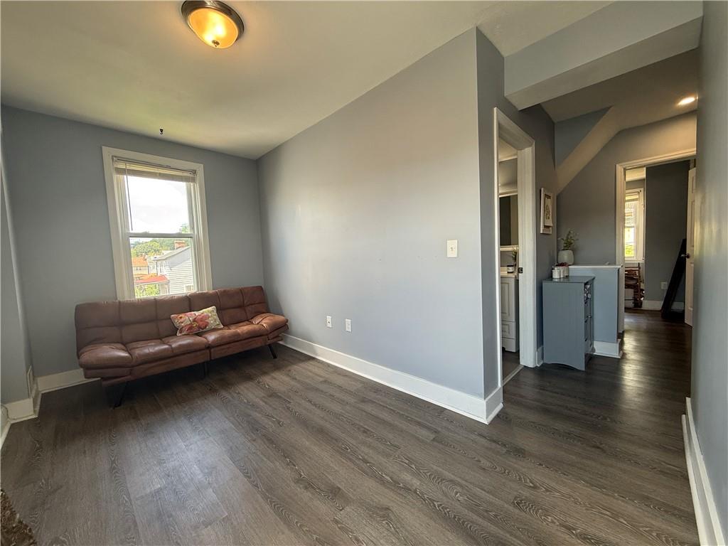 907 Spring Way Pittsburgh, PA 15215 - Photo 29 of 41 Gallery Image 29