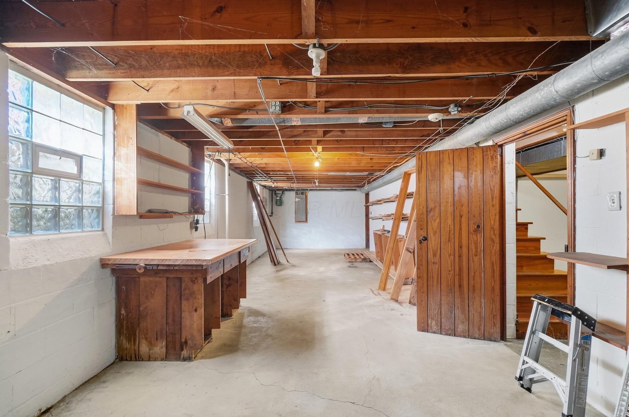 559 Enfield Road Columbus, OH 43209 - Photo 30 of 33 Great spot for a workout room or hobby room if desired.