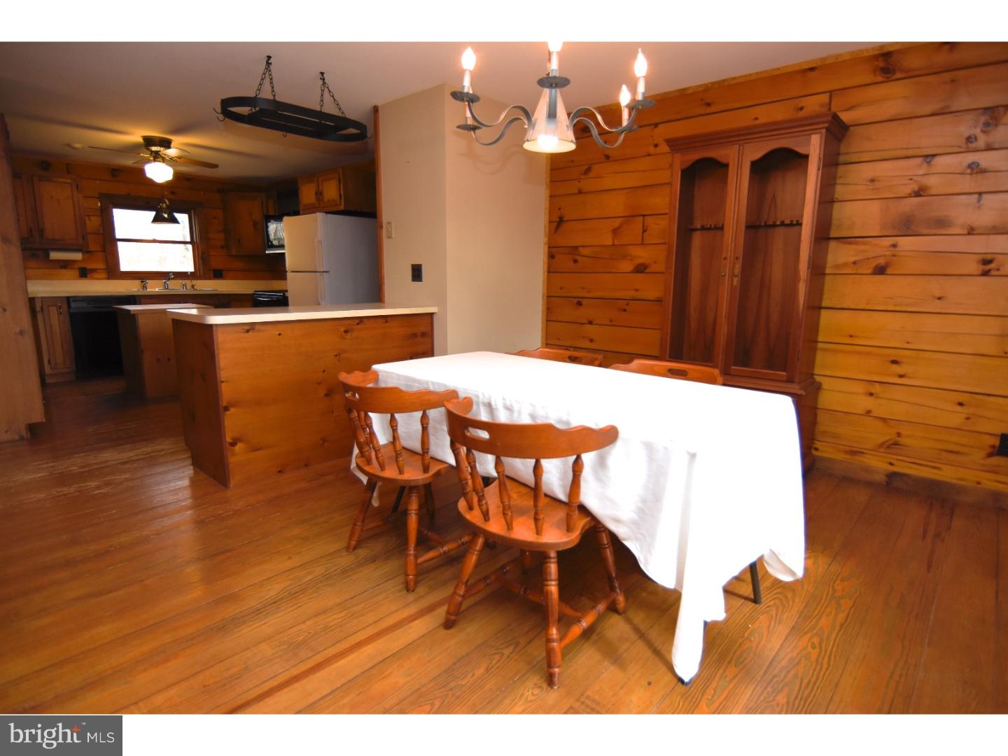 81 Overlook Road Morgantown, PA 19543 - Photo 7 of 25 Dining Room