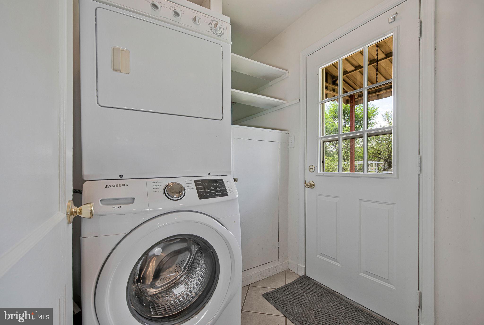 5007 Somerset Road Riverdale, MD 20737 - Photo 12 of 32 laundry too!