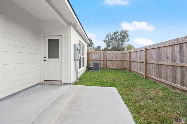 $184,900 | 10766 Tucker Lane, Unit 1B, Walker, LA 70785