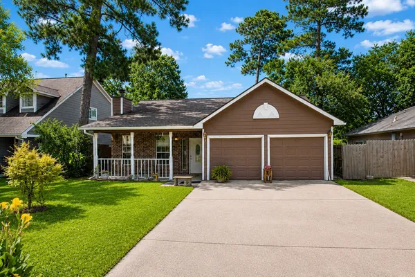 $220,000 | 527 Aweigh Drive, Crosby, TX 77532