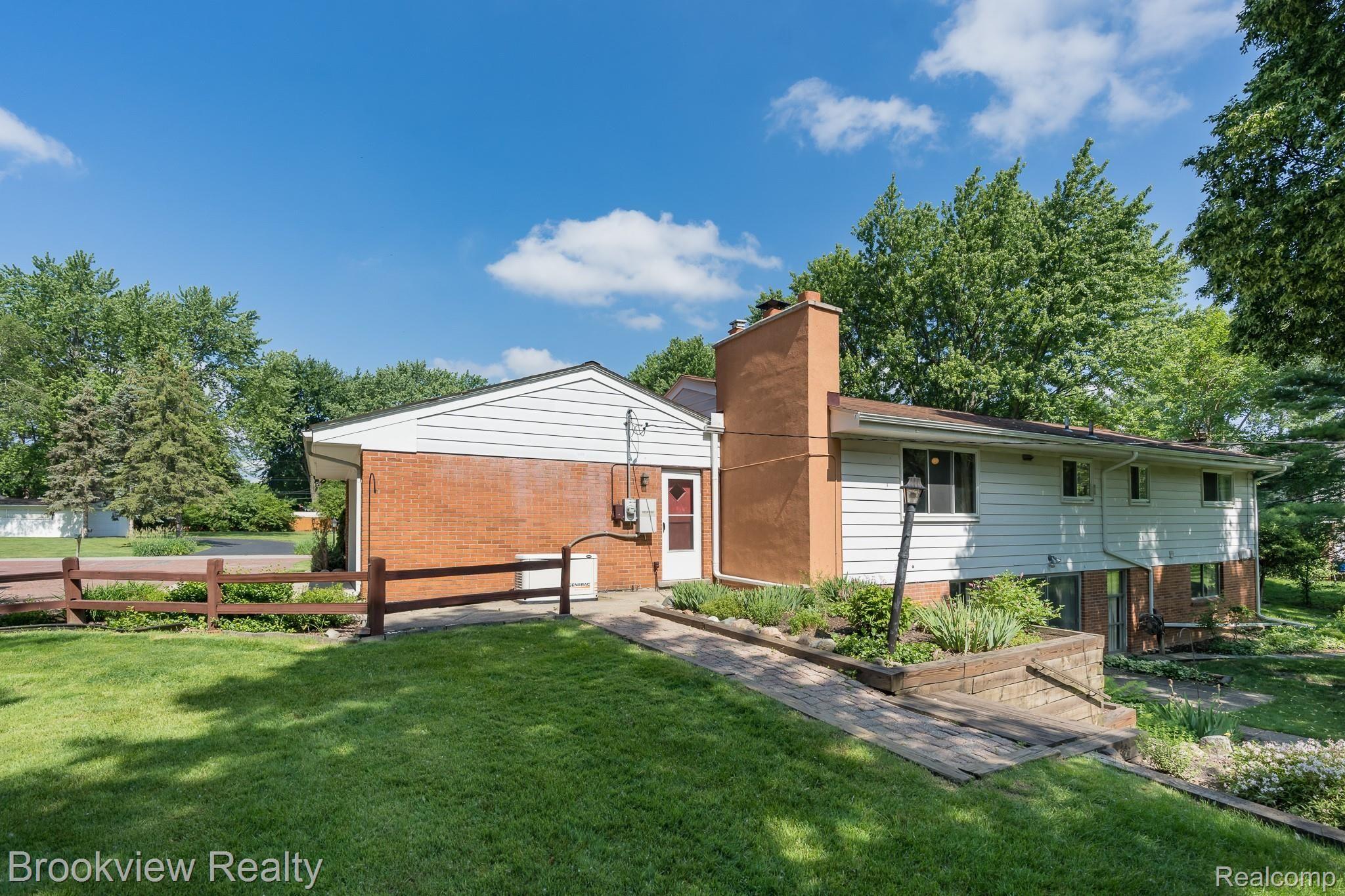 290 Donegal Drive Rochester, MI 48309 - Photo 32 of 33 290 Donegal MLS-W038.jpg
