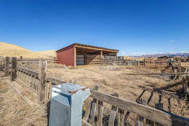 $760,000 | 1500 O Road, Loma, CO 81524