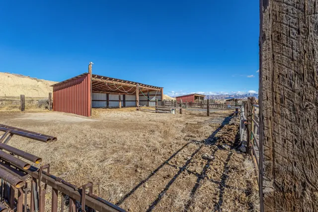 $760,000 | 1500 O Road, Loma, CO 81524