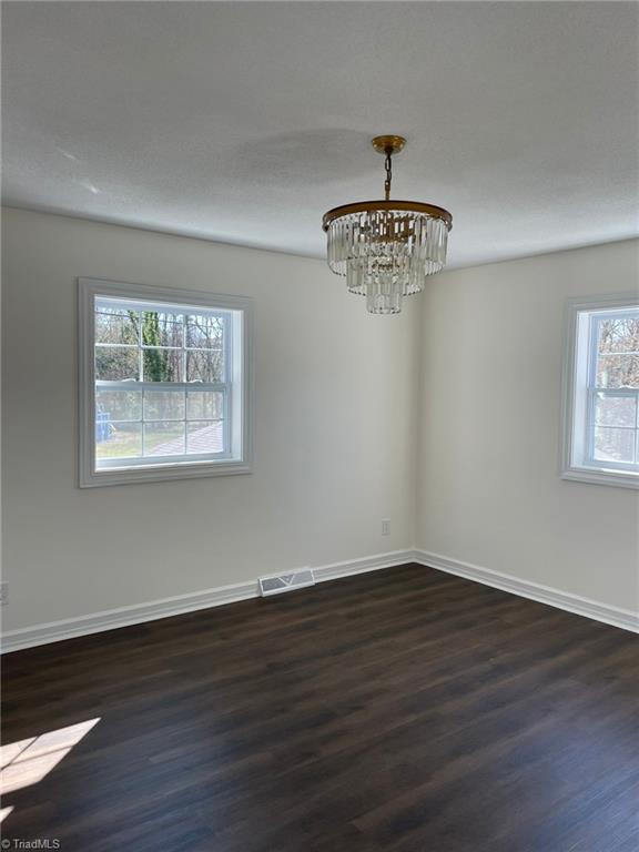 998 Nottingham Road High Point, NC 27262 - Photo 12 of 37 Gallery Image 12