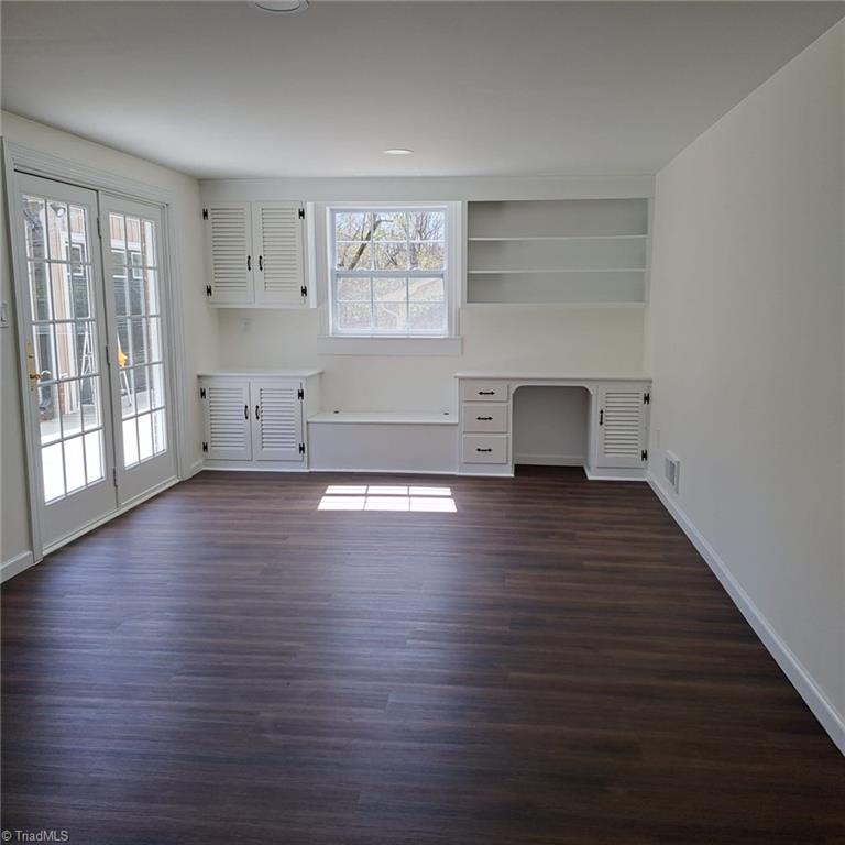 998 Nottingham Road High Point, NC 27262 - Photo 22 of 37 Gallery Image 22
