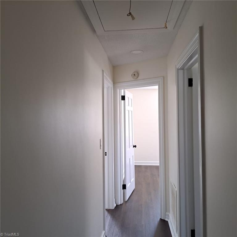 998 Nottingham Road High Point, NC 27262 - Photo 27 of 37 Gallery Image 27