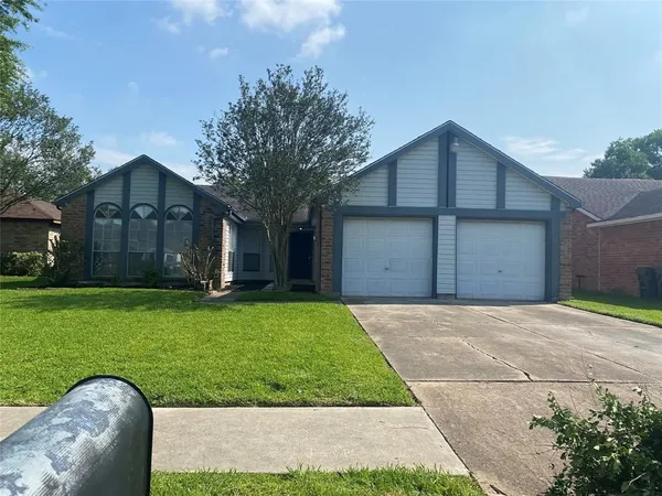 $2,000 | 3019 Windmill Street, Sugar Land, TX 77479
