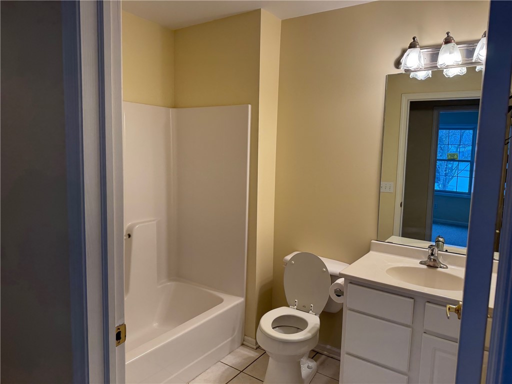 7 Eagle Pine Way Henrietta, NY 14623 - Photo 11 of 25 1st Floor Bathroom