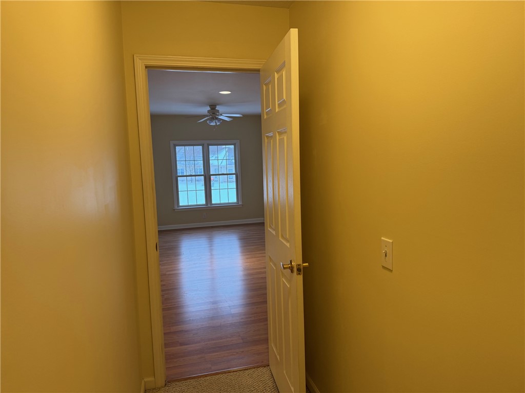 7 Eagle Pine Way Henrietta, NY 14623 - Photo 14 of 25 2nd floor bedroom / Office entry