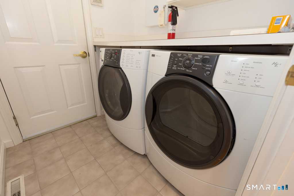 1340 Old Clinton Road, Unit 12 Westbrook, CT 06498 - Photo 16 of 40