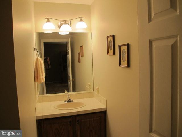 14 Amberly Way Lititz, PA 17543 - Photo 8 of 18 Gallery Image 8