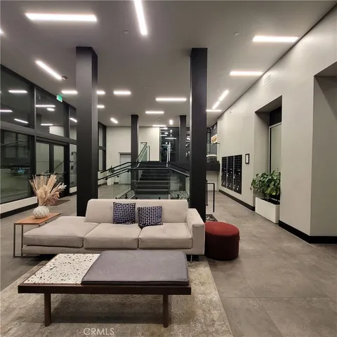 $4,350 | 178 South Euclid Avenue, Unit 202, Pasadena, CA 91101