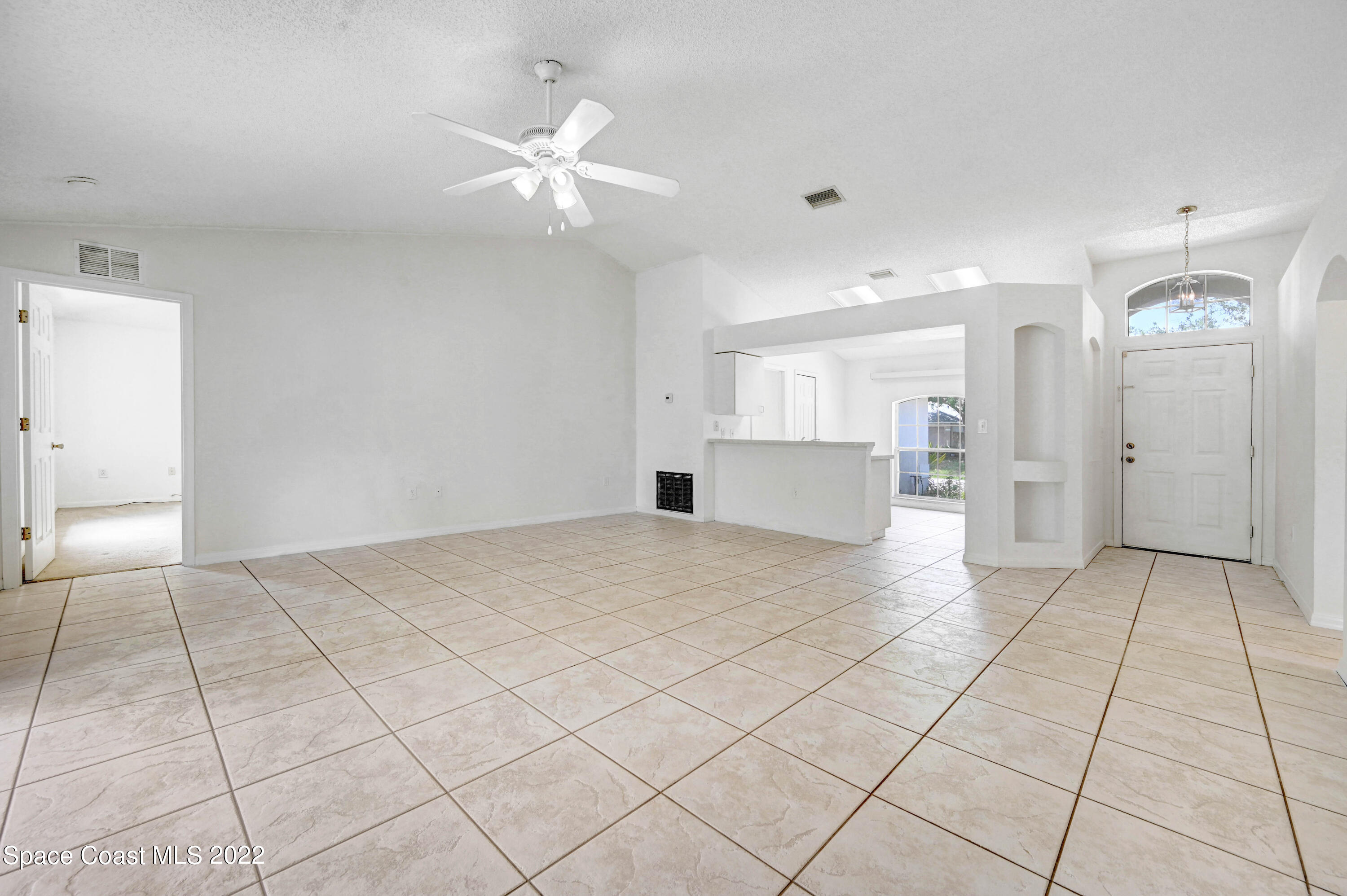 1320 Rascal Street Southeast Palm Bay, FL 32909 - Photo 5 of 27 DSC_3725