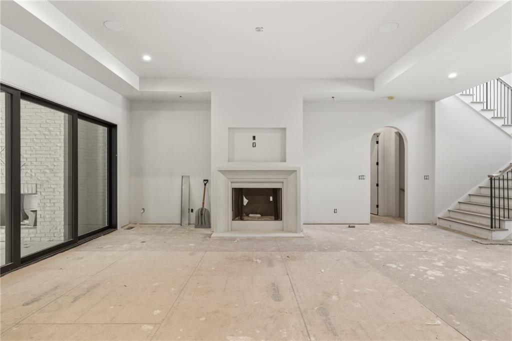 720 Edgewater Trail Atlanta, GA 30328 - Photo 11 of 51