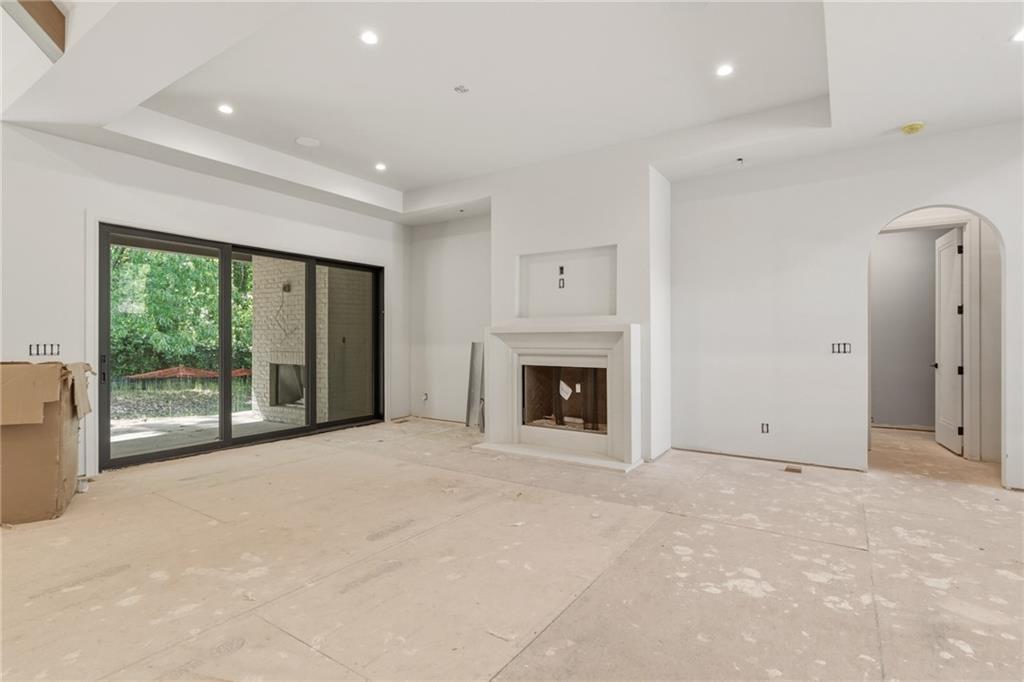 720 Edgewater Trail Atlanta, GA 30328 - Photo 12 of 51