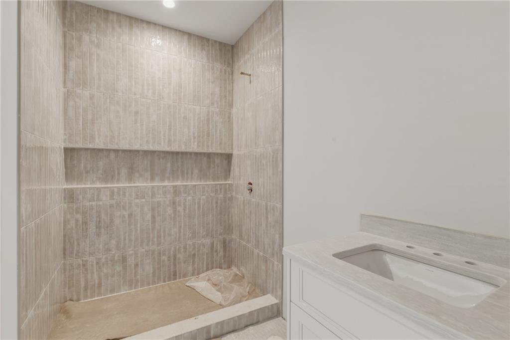 720 Edgewater Trail Atlanta, GA 30328 - Photo 38 of 51