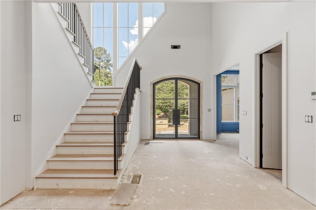 720 Edgewater Trail Atlanta, GA 30328 - Photo 4 of 51