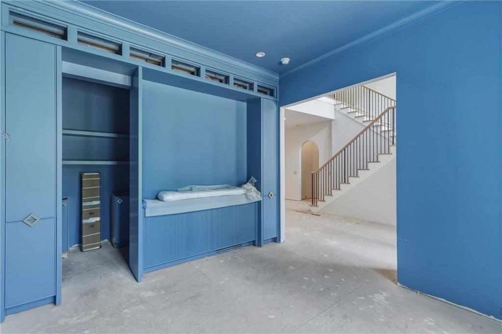 720 Edgewater Trail Atlanta, GA 30328 - Photo 8 of 51