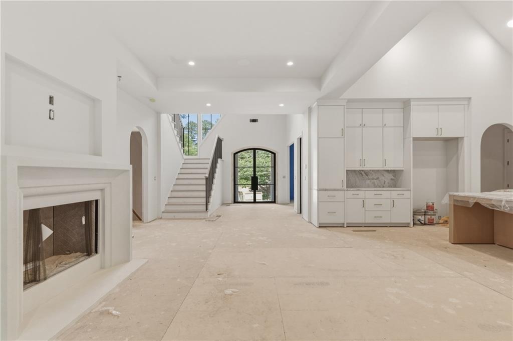 720 Edgewater Trail Atlanta, GA 30328 - Photo 10 of 51