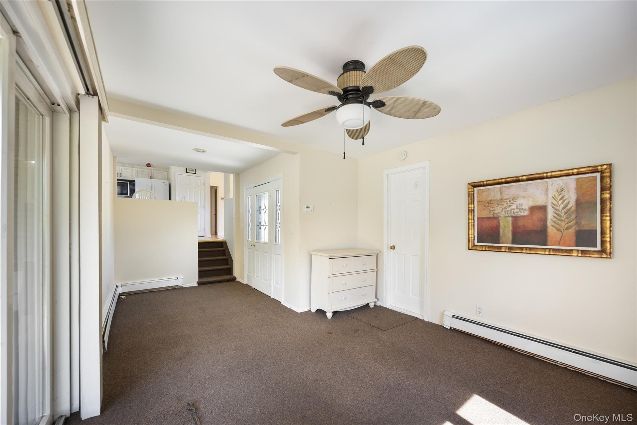 95 Laurel Road Lindenhurst, NY 11757 - Photo 15 of 28