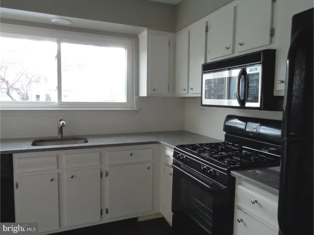 $2,450 | 101 Greenridge Circle, Newtown, PA 18940