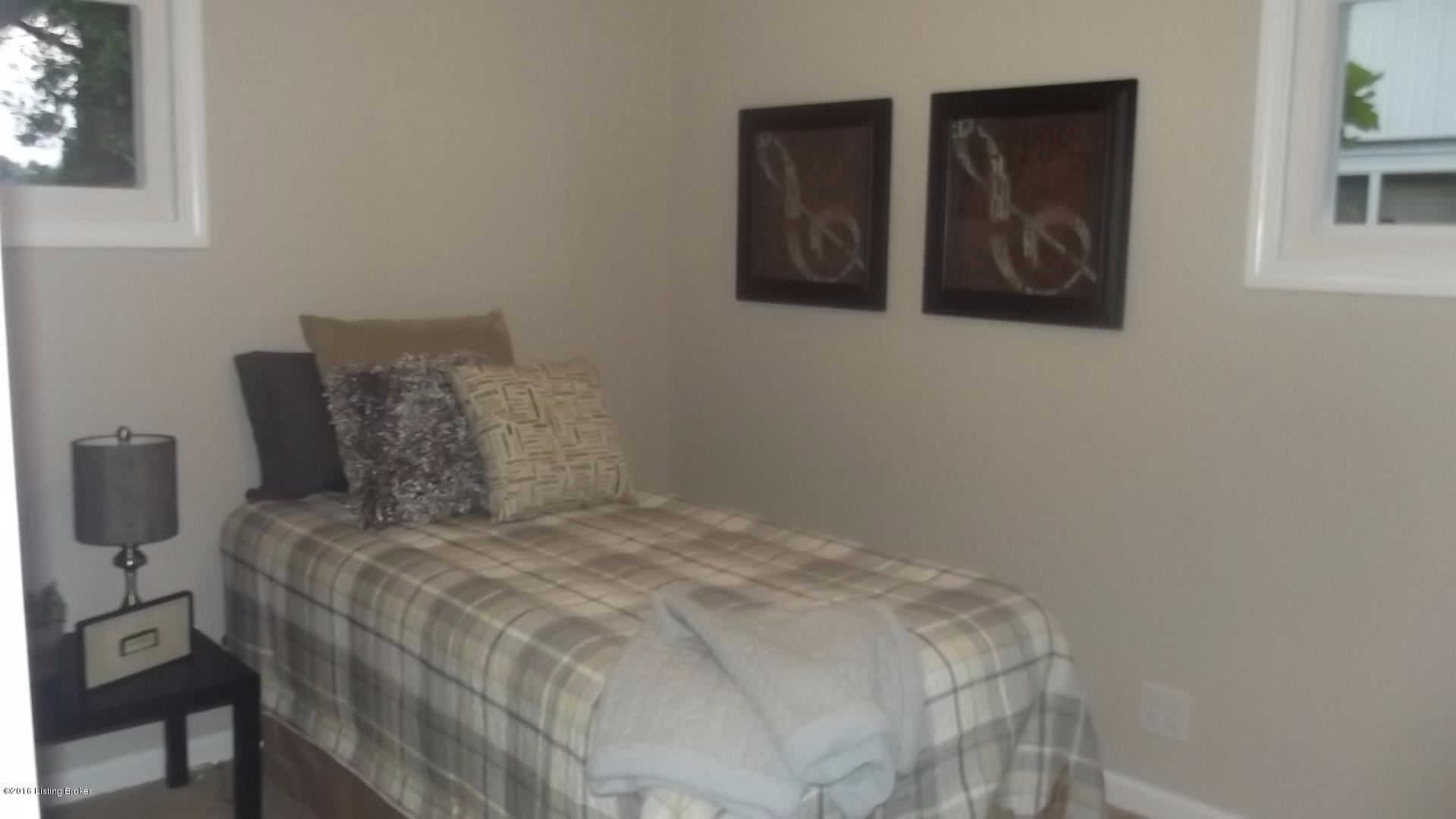 4915 Raven Road Lynnview, KY 40213 - Photo 11 of 21 DSCF2221