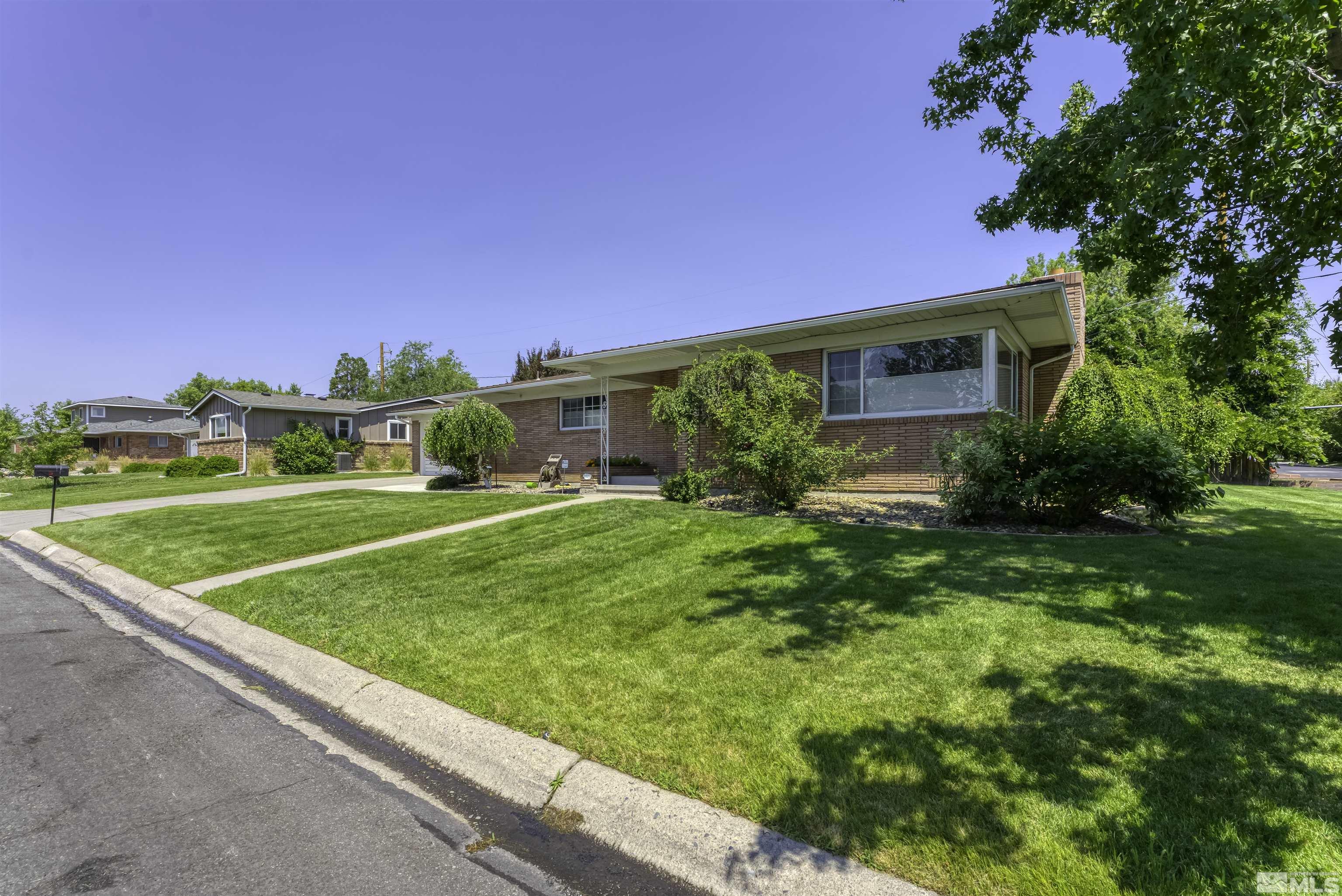 1401 Romero Way Reno, NV 89509 - Photo 3 of 28 a view of outdoor space and yard
