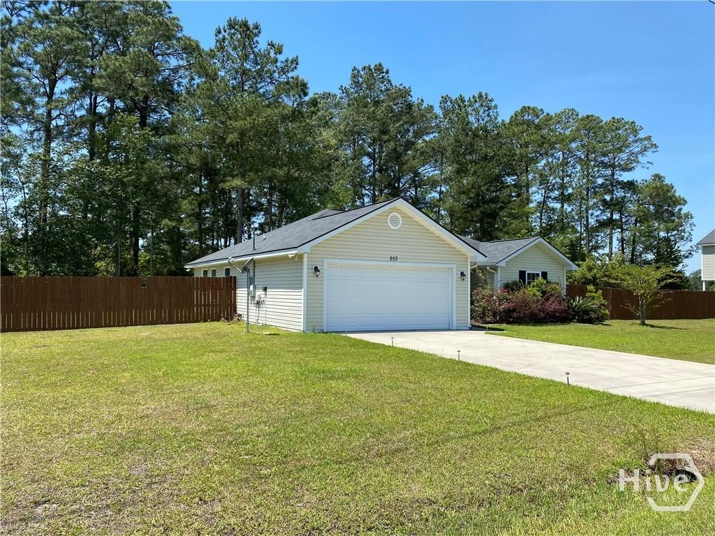 253 Hendrix Street Ludowici, GA 31316 - Photo 3 of 23