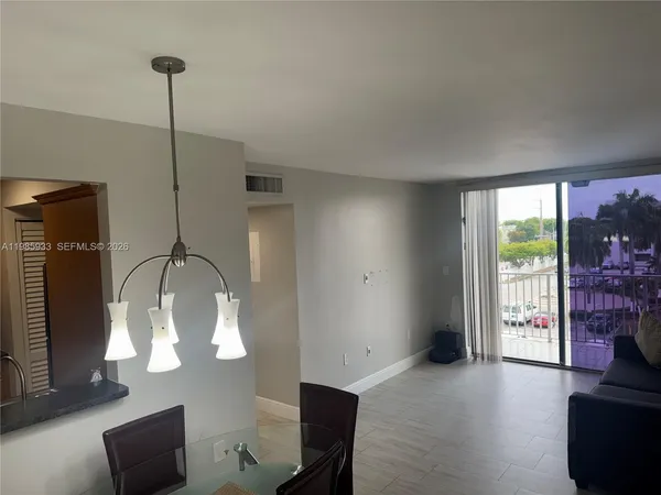 $2,400 | 8075 Northwest 7th Street, Unit 403, Miami, FL 33126