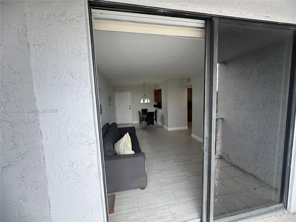 $2,400 | 8075 Northwest 7th Street, Unit 403, Miami, FL 33126