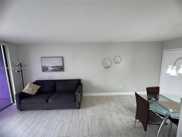 $2,400 | 8075 Northwest 7th Street, Unit 403, Miami, FL 33126