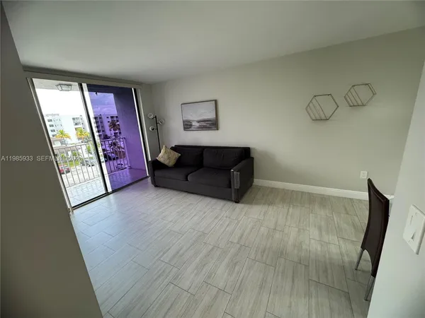 $2,400 | 8075 Northwest 7th Street, Unit 403, Miami, FL 33126