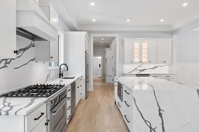 $1,599,900 | 786 Main Street, Hudson, MA 01749