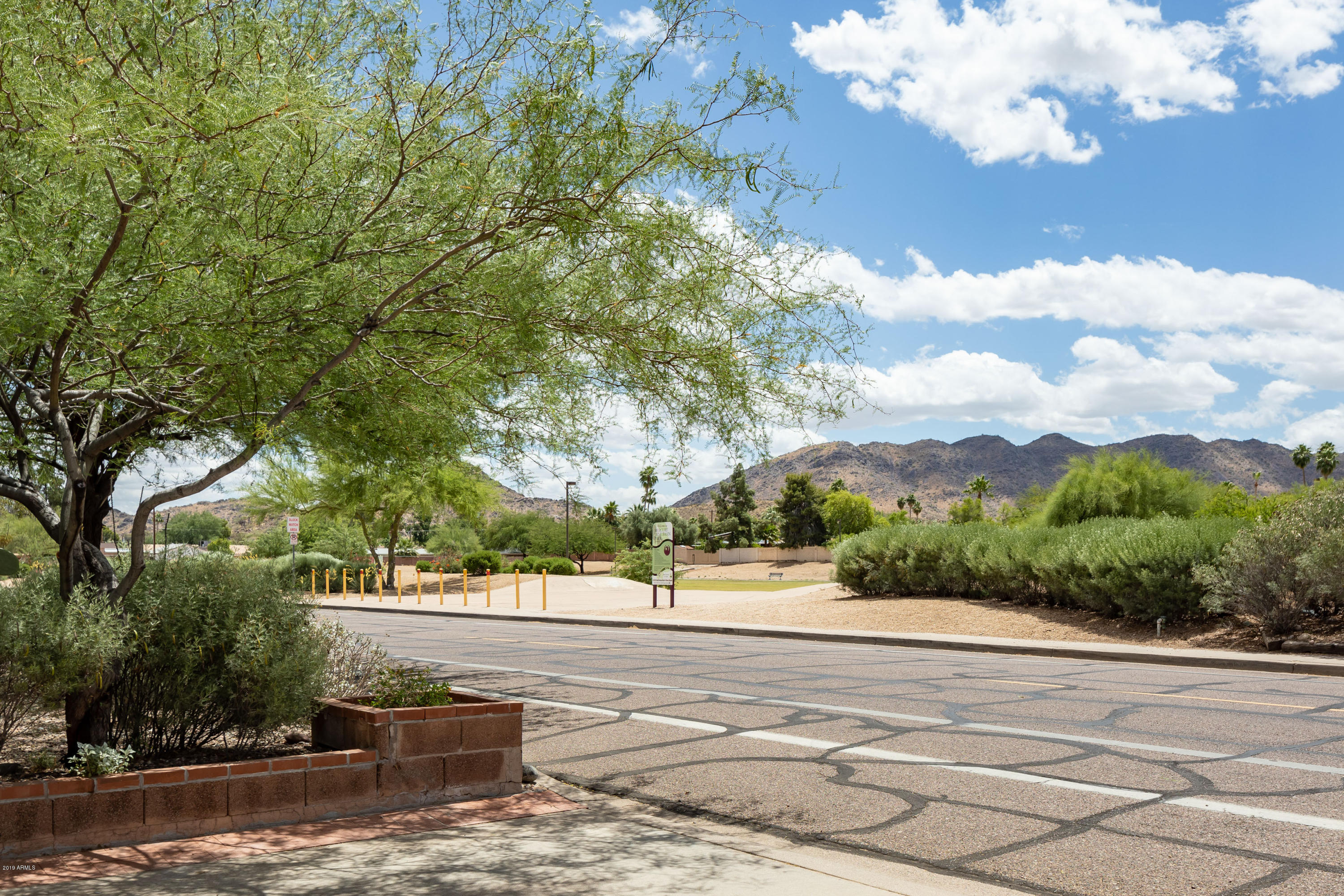 3318 East Mountain View Road Phoenix, AZ 85028 - Photo 46 of 52 RR-5817-web